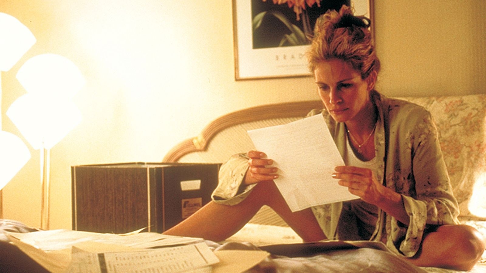 Julia Roberts as Erin in Erin Brockovich (2000) 